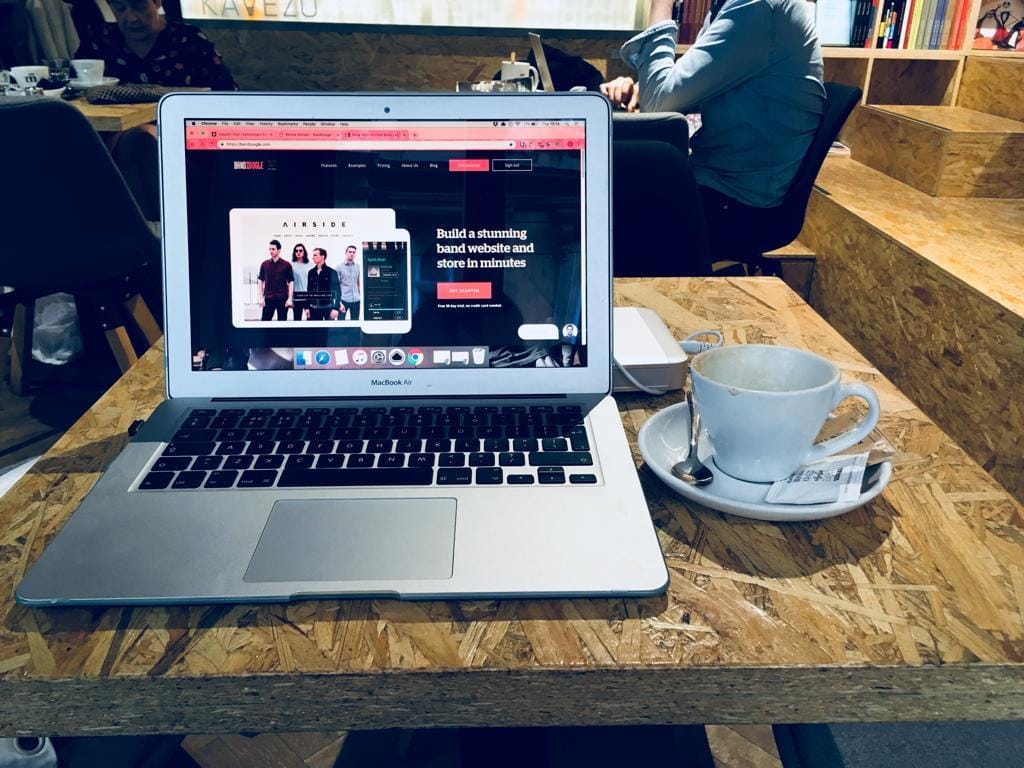 A day in the life of Bandzoogle support