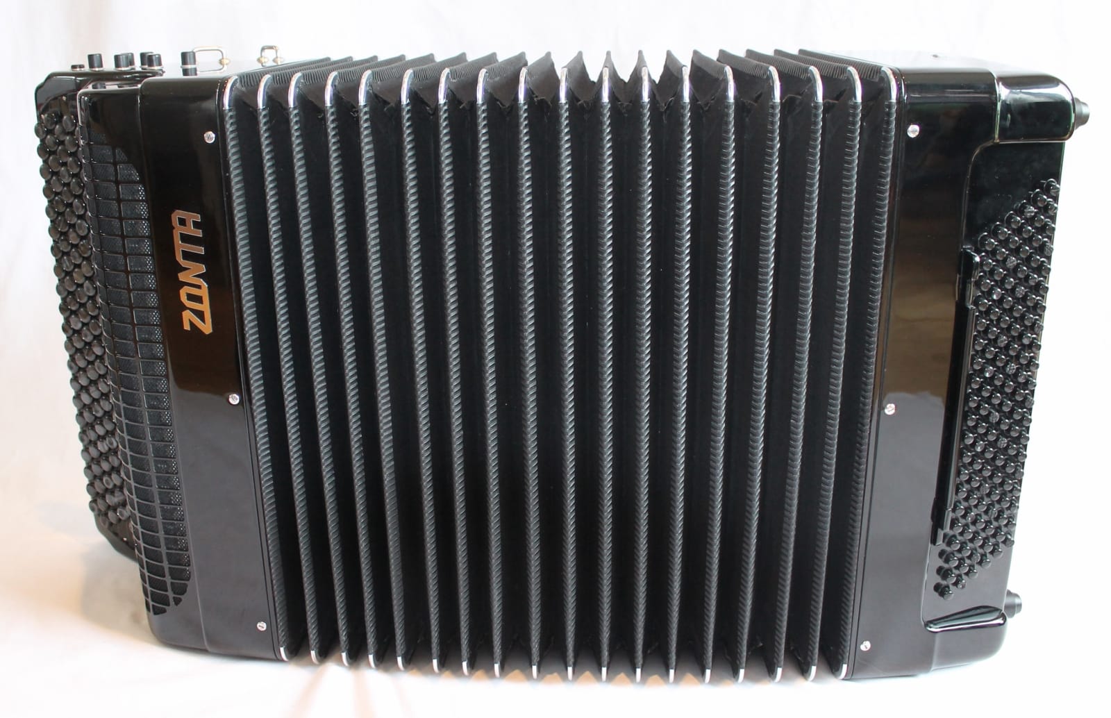 The Zonta ZB16 bayan accordion. 