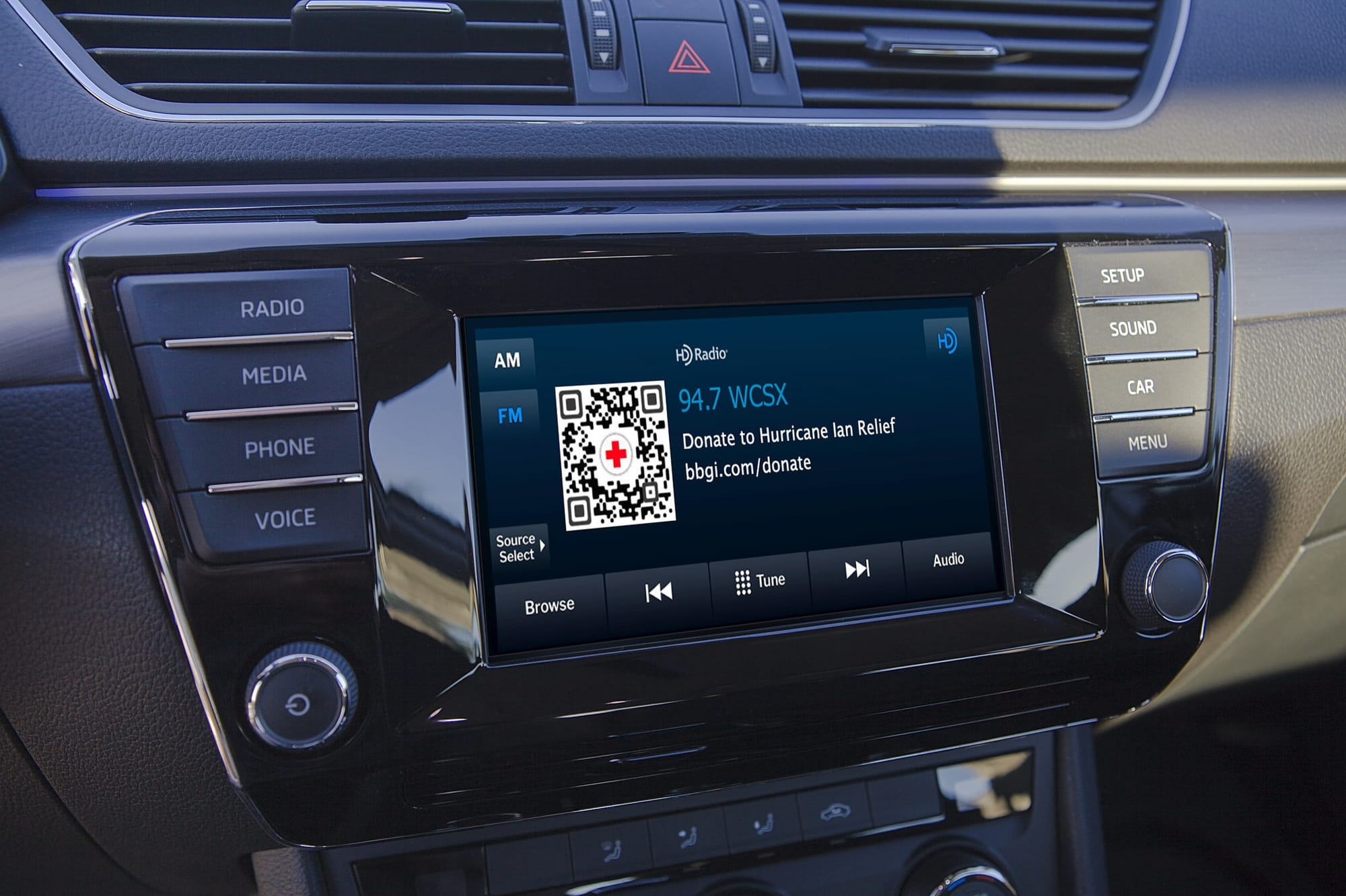 SiriusXM downgrades streaming, shifts back to in-car listening