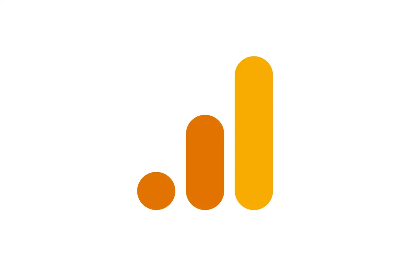 Diverse bar chart with orange and yellow bars representing growth and analytics in the digital music industry.