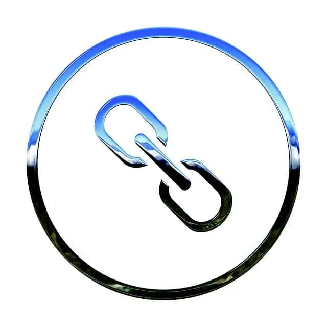 Chain link icon representing music sharing, digital collaboration, or online connectivity, suitable for music industry and di
