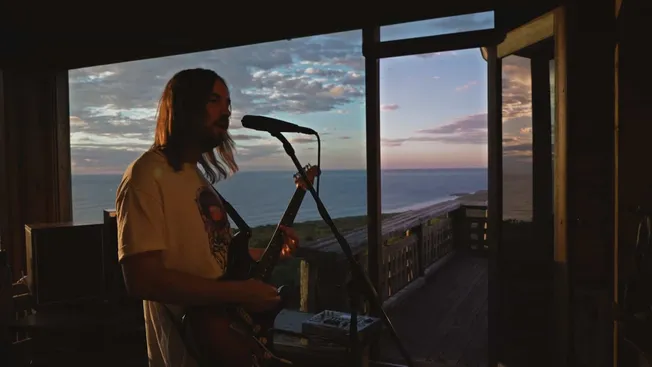 Tour Without a Booking Agent