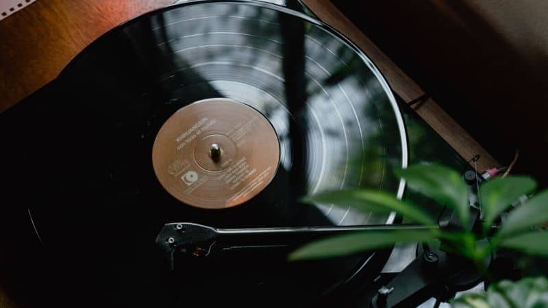 The Finances Behind A Physical Distribution Deal - Hypebot